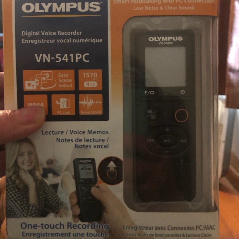 Digital voice recorder